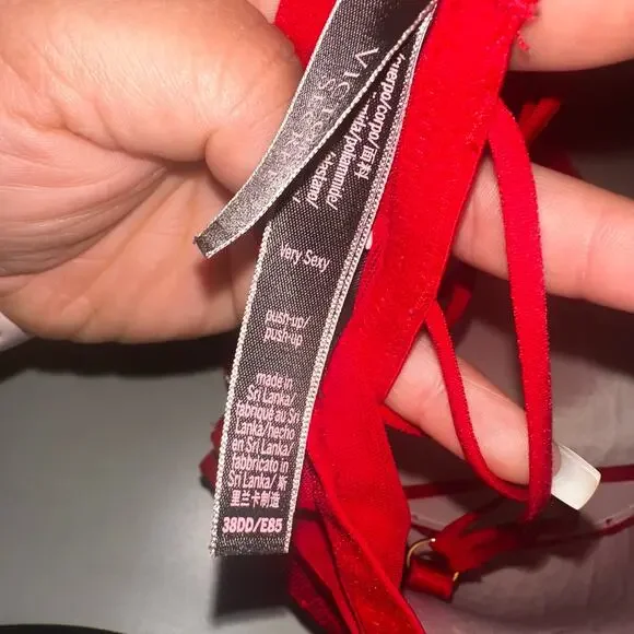Victoria's Secret very sexy red lace strappy bra sz 38dd - Picture 5 of 5